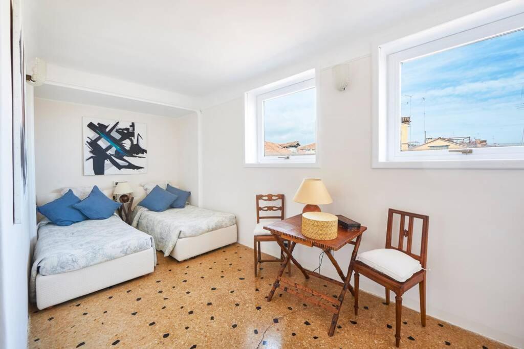 Ca' Fenice, Charming Apartment In San Marco, Sleep 7 Veneza Exterior foto
