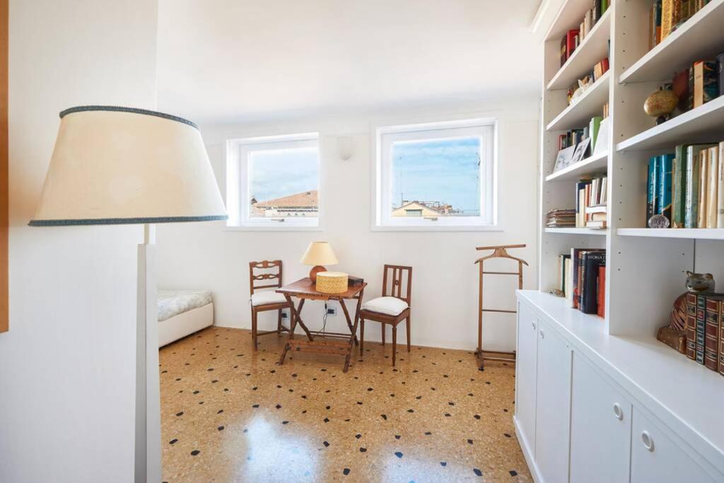 Ca' Fenice, Charming Apartment In San Marco, Sleep 7 Veneza Exterior foto