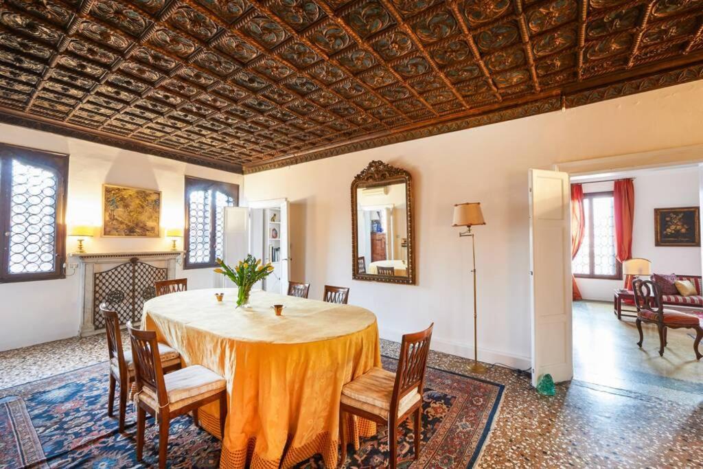 Ca' Fenice, Charming Apartment In San Marco, Sleep 7 Veneza Exterior foto