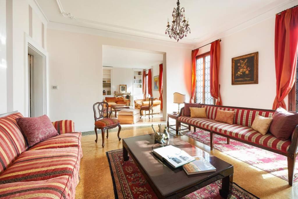 Ca' Fenice, Charming Apartment In San Marco, Sleep 7 Veneza Exterior foto