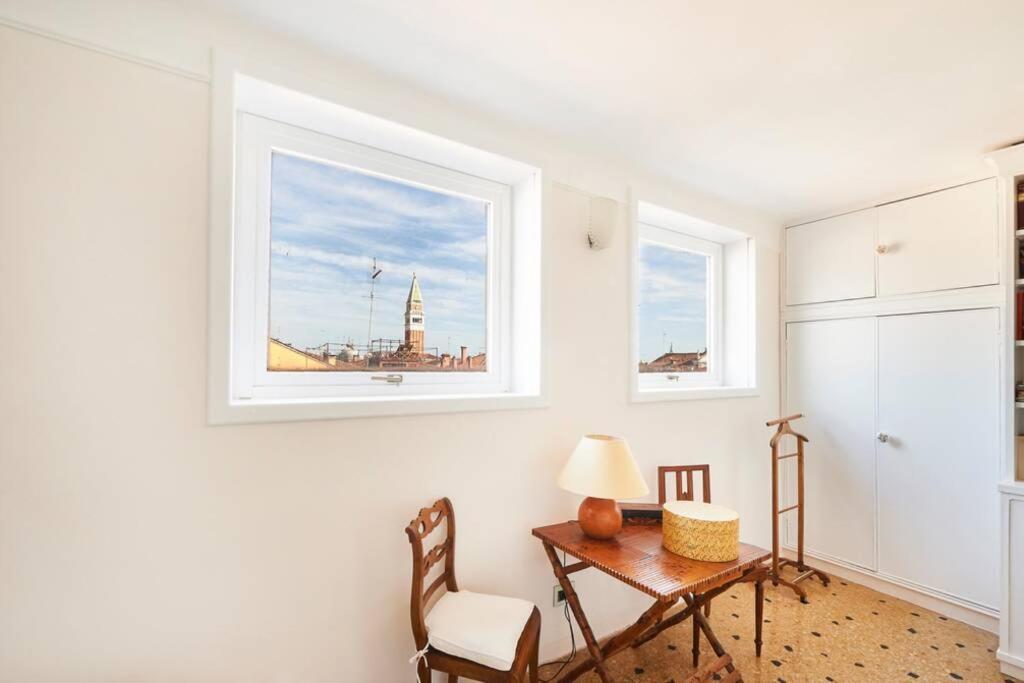 Ca' Fenice, Charming Apartment In San Marco, Sleep 7 Veneza Exterior foto