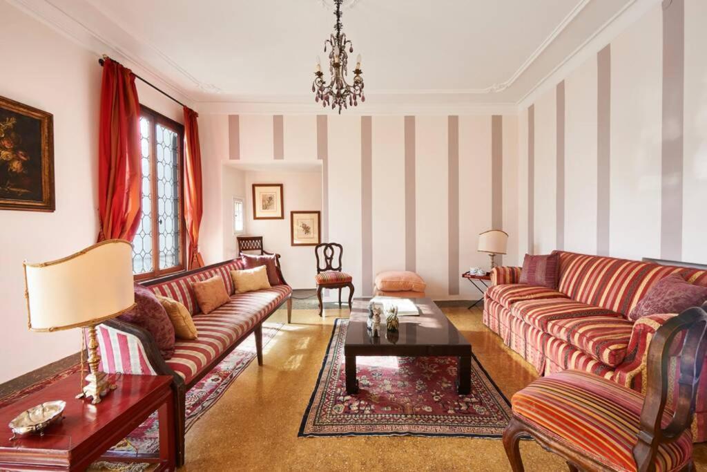 Ca' Fenice, Charming Apartment In San Marco, Sleep 7 Veneza Exterior foto